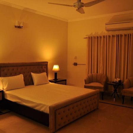 Reina Boutique Hotel - G6/3 Islamabad Esterno foto