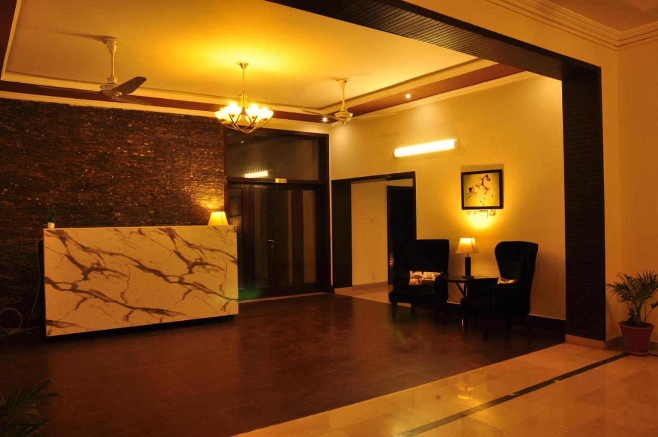 Reina Boutique Hotel - G6/3 Islamabad Esterno foto